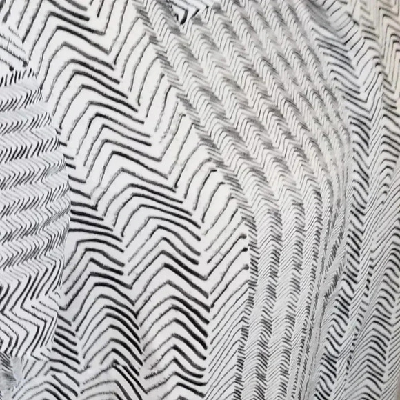 {Worthington} Zig Zag Print Ruffle Sleeve - Picture 7 of 7